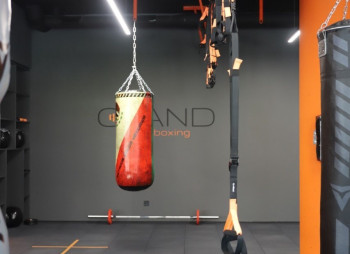 Продаж прибуткового спортивного клубу в центрі Києва